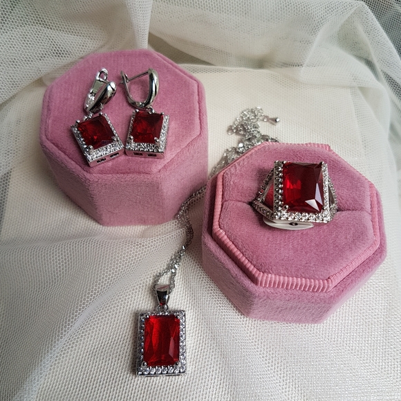 Swarovski Elements 925 Sterling Silver Emerald-cut Garnet Red Ring NEW - Picture 8 of 15